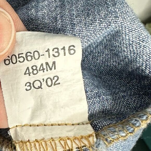 Vintage 2002 Y2K Levi’s Loose Fit Denim Button Down Shirt Size Small - Picture 7 of 7